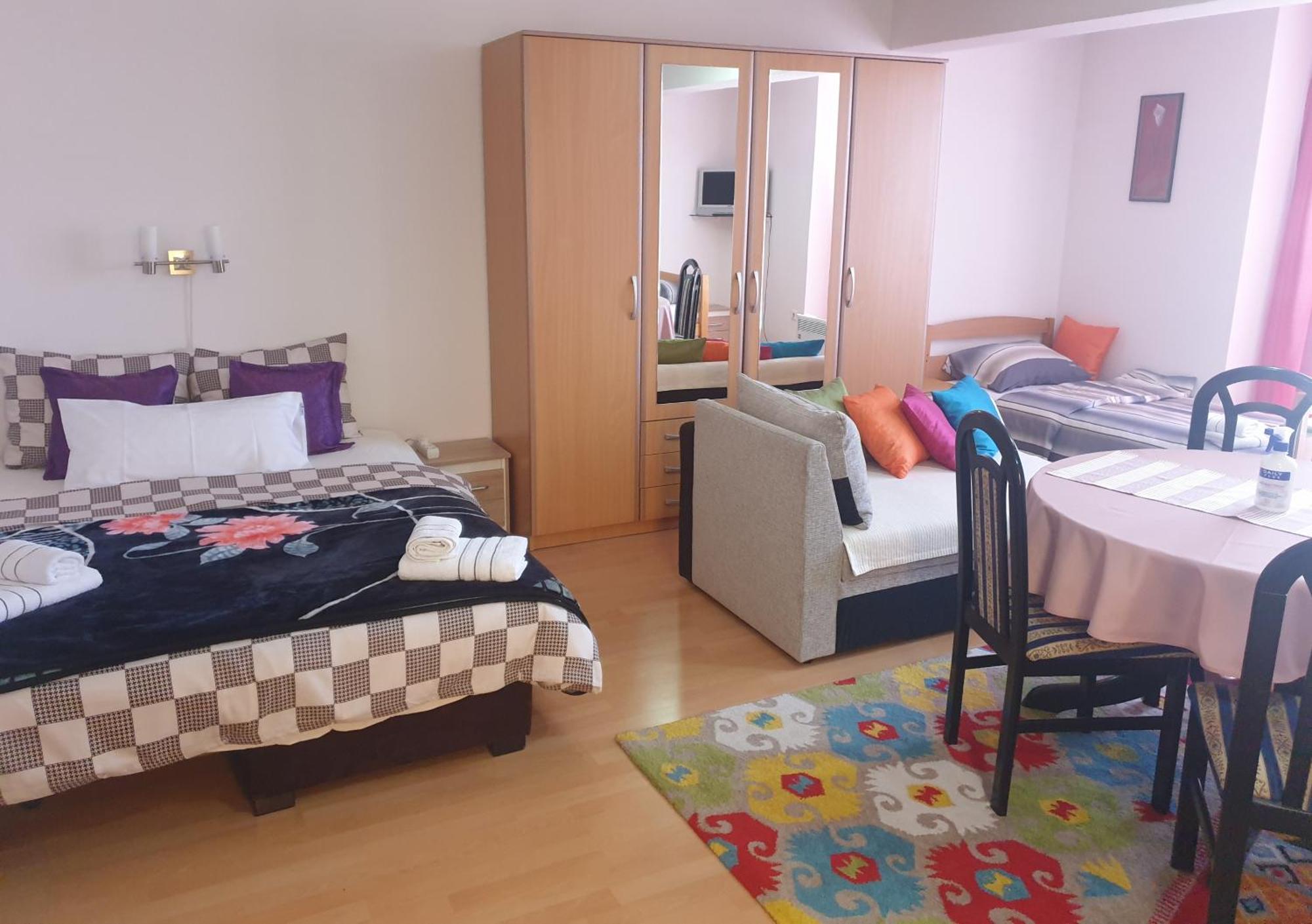 Apartments Kira Saraievo Exterior foto